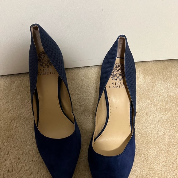 Pumps - Picture 2 of 3